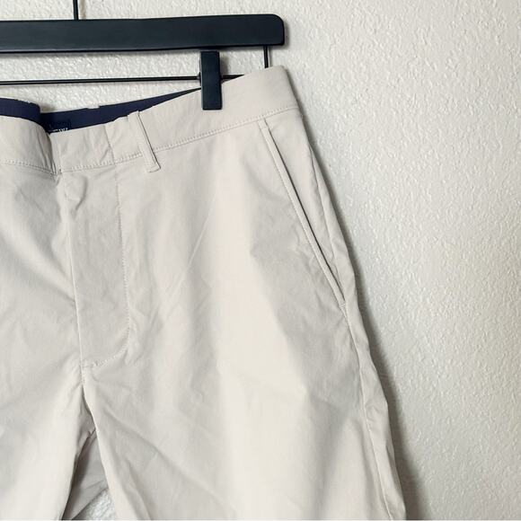 J. Crew Shorts Mens 9" Tech Performance UPF 50 Sun Protection Sport Stone Sz 31 - Picture 3 of 10